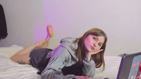 Snapshot of mollydangerous chatting on 02-18-25, 02:59 Taisha online show from 02-18-25, 02:59