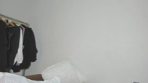 Snapshot of mollydangerous chatting on 03-11-25, 04:40 Taisha online show from 03-11-25, 04:40