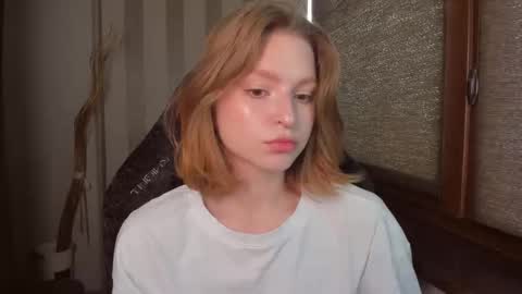 Snapshot of mollydangerous chatting on 10-06-25, 01:19 Taisha online show from 10-06-25, 01:19