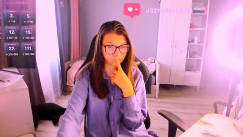  KIRA  online show from 09-09-25, 03:28