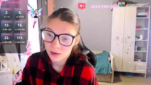  KIRA  online show from 10-02-25, 05:14