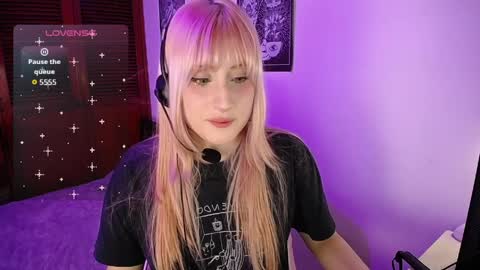 Molly  online show from 04-01-26, 03:40