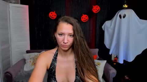 hi im Molly heregreat boobs big heart  warm pussy  online show from 10-28-25, 02:04