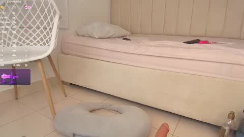 Snapshot of mollyrivera chatting on 01-10-25, 10:36 Molly online show from 01-10-25, 10:36