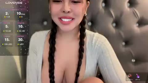 molly online show from 10-31-25, 04:57