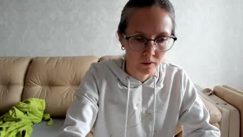 Snapshot of mollystory chatting on 02-16-25, 10:54 AngelMomm online show from 02-16-25, 10:54