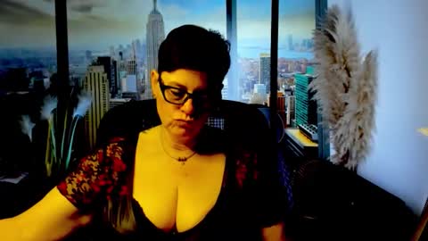 MollySun Nina Randmann online show from 11-18-25, 07:51