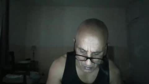 Snapshot of moment71200 chatting on 11-20-25, 10:59 moment71200 online show from 11-20-25, 10:59