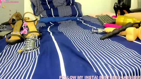 Mommy Cassie online show from 12-24-24, 02:10