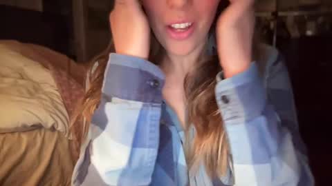 Snapshot of mommyofyourdreams chatting on 01-17-25, 05:00 southernsweetheartforyou online show from 01-17-25, 05:00