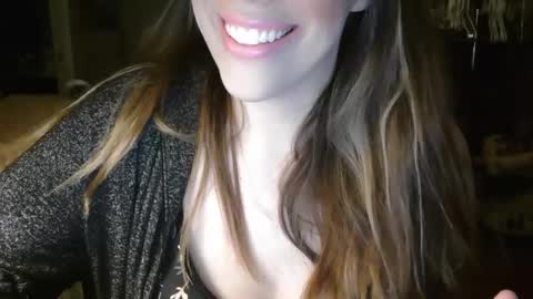 Snapshot of mommyofyourdreams chatting on 01-25-25, 05:51 southernsweetheartforyou online show from 01-25-25, 05:51