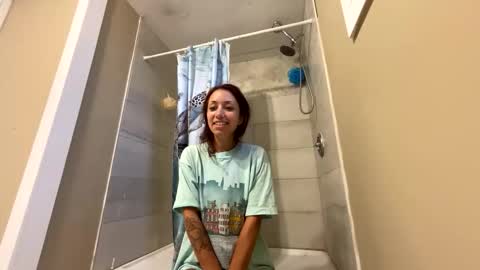 mommyswett online show from 10-28-25, 01:47