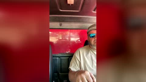 justTHEit online show from 04-10-26, 02:55