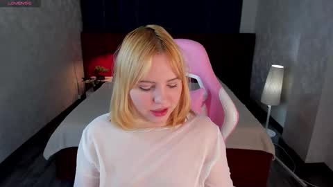 mon1ca_jones online show from 11-17-25, 09:04