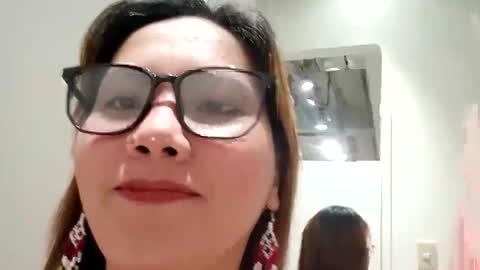 Snapshot of mona011991 chatting on 10-16-25, 09:43 mona011991 online show from 10-16-25, 09:43