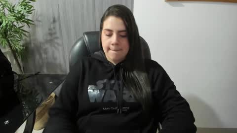 Mona online show from 09-19-25, 11:55