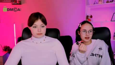 Snapshot of mona_cloud chatting on 12-15-25, 08:02 Mona online show from 12-15-25, 08:02