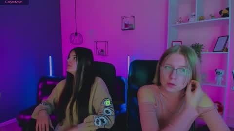 Snapshot of mona_cloud chatting on 02-05-26, 08:24 Mona online show from 02-05-26, 08:24