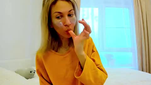 Mona online show from 03-03-25, 05:31