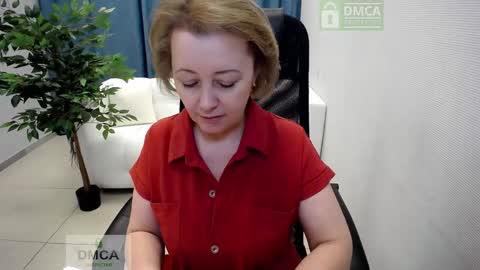 Snapshot of mona_w chatting on 02-28-26, 09:43 Mona online show from 02-28-26, 09:43