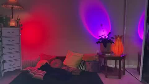 Mona online show from 01-24-25, 04:06