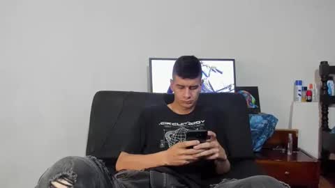 nicolas online show from 12-25-24, 09:22