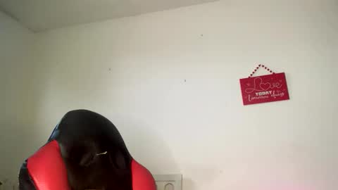Snapshot of moni_moni2 chatting on 05-25-26, 11:16 Moon online show from 05-25-26, 11:16