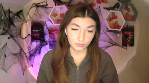 sweet girl and shine body online show from 10-06-25, 09:07