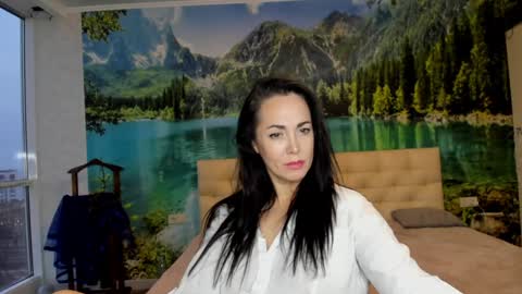monica_weisss online show from 01-15-25, 04:57