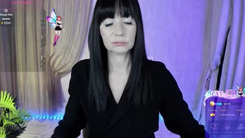 Monica online show from 12-17-25, 11:38