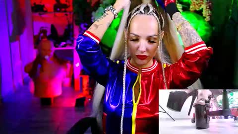 Monika online show from 10-26-25, 11:05