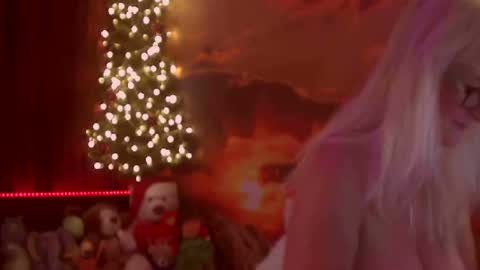 Snapshot of monicutex chatting on 01-01-25, 06:47 Monika    online show from 01-01-25, 06:47