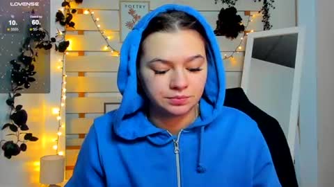 Monika online show from 02-10-26, 11:47