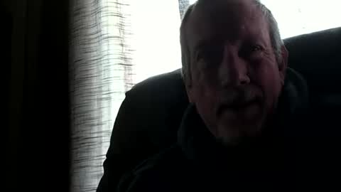 Snapshot of monkeedance chatting on 11-23-25, 08:08 Monkee Dance online show from 11-23-25, 08:08