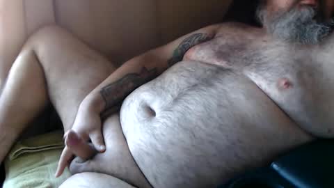 Snapshot of monkeyt27 chatting on 11-12-25, 08:19 monkeyt27 online show from 11-12-25, 08:19