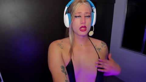 Snapshot of monojuan06 chatting on 02-01-25, 04:03 veronika ind online show from 02-01-25, 04:03