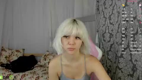 Snapshot of monro_doll chatting on 07-10-26, 09:23 MONRO online show from 07-10-26, 09:23