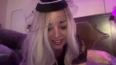 Snapshot of monroelovesyou chatting on 02-03-25, 06:34 Monroe online show from 02-03-25, 06:34