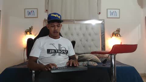 Snapshot of monsoon_the_best chatting on 09-10-25, 02:22 monsoon_the_best online show from 09-10-25, 02:22