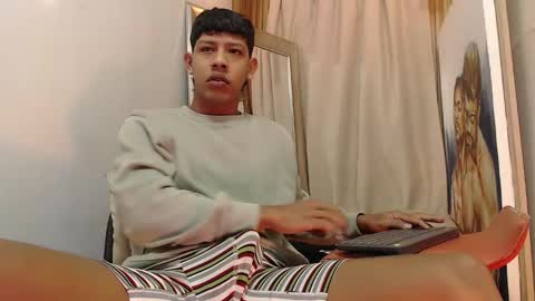 Snapshot of monsoon_the_best chatting on 09-20-25, 02:45 monsoon_the_best online show from 09-20-25, 02:45