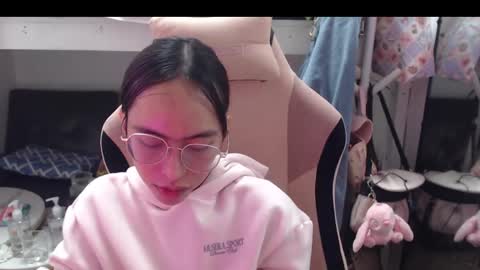 ELYSE A SIMPLE GIRL online show from 12-11-24, 08:50