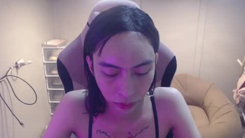 ELYSE A SIMPLE GIRL online show from 01-22-25, 10:40