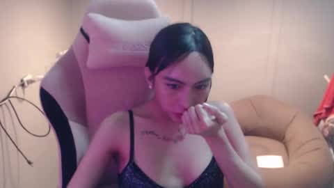 ELYSE A SIMPLE GIRL online show from 01-23-25, 01:24