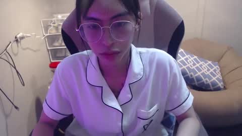 ELYSE A SIMPLE GIRL online show from 01-29-25, 04:30