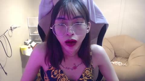 ELYSE A SIMPLE GIRL online show from 02-12-25, 01:48