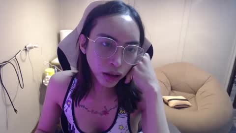 ELYSE A SIMPLE GIRL online show from 02-28-25, 03:37