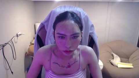 ELYSE A SIMPLE GIRL online show from 03-04-25, 06:26