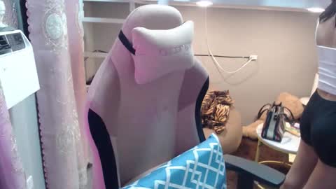 ELYSE A SIMPLE GIRL online show from 09-18-25, 11:23