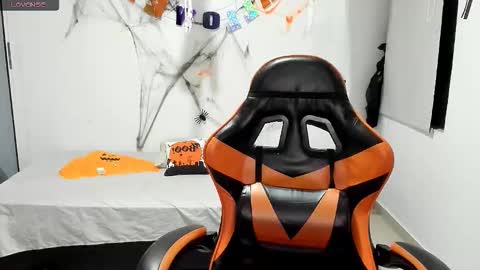 montes_juan online show from 10-27-25, 01:53