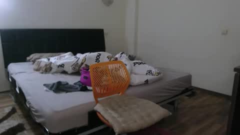 Monse online show from 10-01-25, 06:36